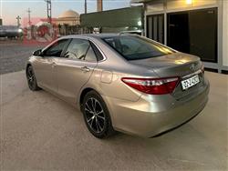 تۆیۆتا کامری